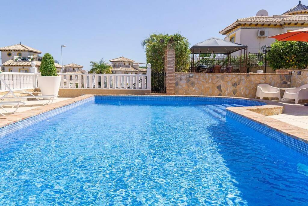 Casa Lilly-Rose, A Beautiful 3 Bedroom Detached Villa A Short Walk To The Villamartin Plaza & Golf Course Exterior foto